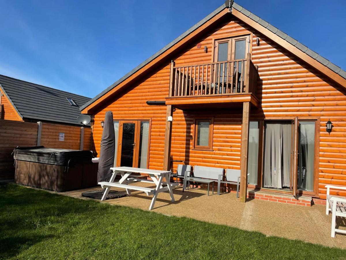31 Cherry East Riding Of Yorkshire Hot Tub & Fishing Garton Ngoại thất bức ảnh